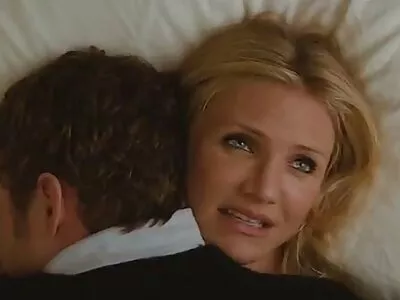 Cadence Lux ਅਤੇ Whitney Wright dildo ਨਾਲ ਚੱਟਦੇ ਅਤੇ fucking