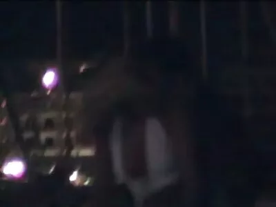 fucked ਹੋ ਰਹੀ ਅੱਗੇ ਅਲੋਕਿਕ ਕੁੱਕੜ 'ਤੇ ਲਵਲੀ brunette slobbers