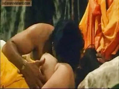 Adriana Chechik ਸਭ ਤੋਂ ਵੱਡੇ ਕਾਲੇ ਕੁੱਕੜ ਦੀ ਸੇਵਾ ਕਰਨ ਤੋਂ ਬਾਅਦ ਆਪਣੇ ਮੂੰਹ ਵਿੱਚ ਕਮ ਲੈਂਦੀ ਹੈ