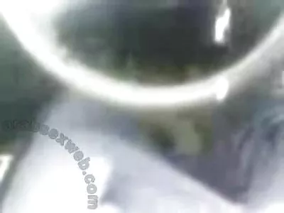 ਗਰਮ, ਗੋਰੀ ਨੌਕਰਾਣੀ ਡਿੱਕ ਚੂਸਣ ਫੜਿਆ ਗਿਆ ਸੀ