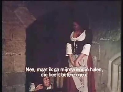 ਮਨਮੋਹਕ teenie ਸੋਫੇ 'ਤੇ ਸਹੀ ਢੰਗ ਨਾਲ fucked ਪ੍ਰਾਪਤ ਕਰਦਾ ਹੈ